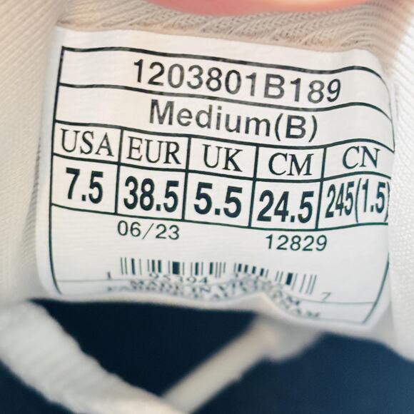 Brooks Shoes Womens 7.5 White Cream Ghost 15 Low Top Running Athletic Sneakers - Picture 10 of 12